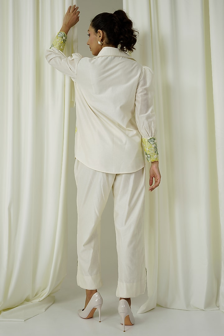 Ivory & Green Chanderi Embroidered Co-Ord Set by Sakshi Khetterpal at Pernia's Pop Up Shop