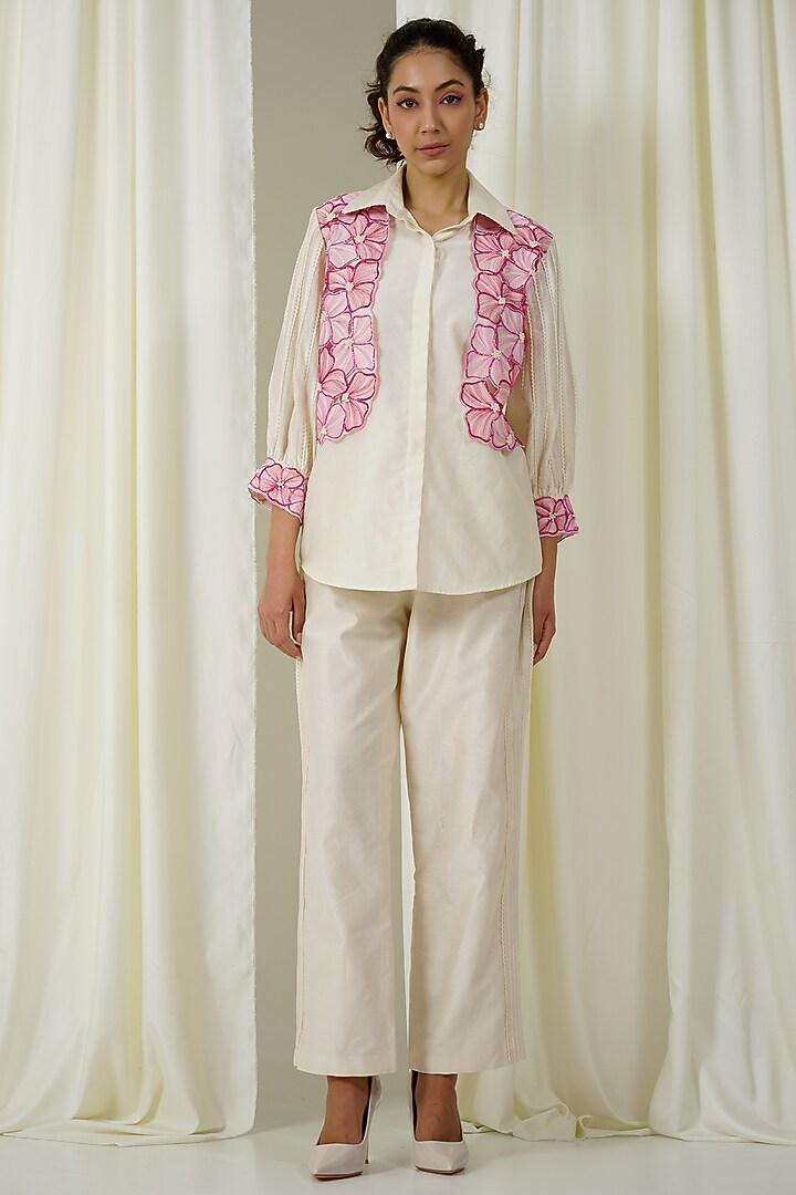 Ivory & Magenta Chanderi Embroidered Co-Ord Set by Sakshi Khetterpal at Pernia's Pop Up Shop