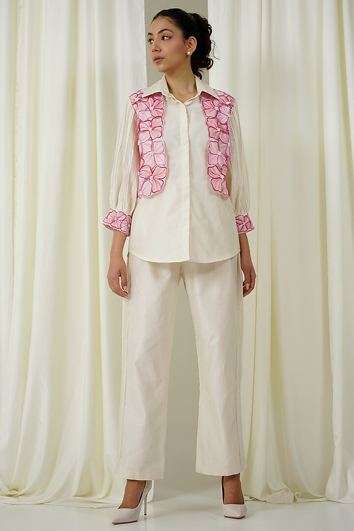 Ivory & Magenta Chanderi Embroidered Co-Ord Set by Sakshi Khetterpal at Pernia's Pop Up Shop