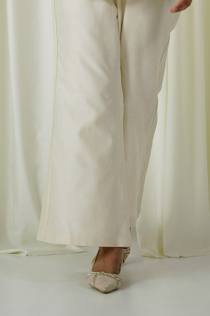 Ivory & Magenta Chanderi Embroidered Co-Ord Set by Sakshi Khetterpal at Pernia's Pop Up Shop