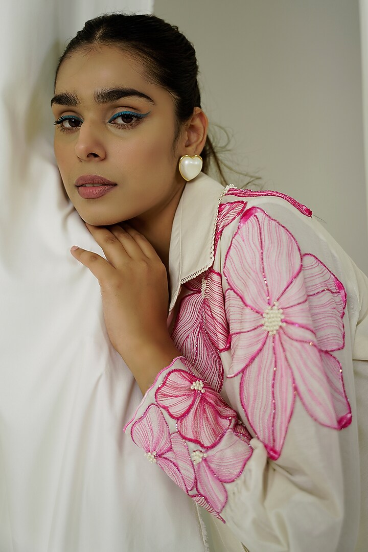 Ivory & Magenta Chanderi Embroidered Co-Ord Set by Sakshi Khetterpal at Pernia's Pop Up Shop