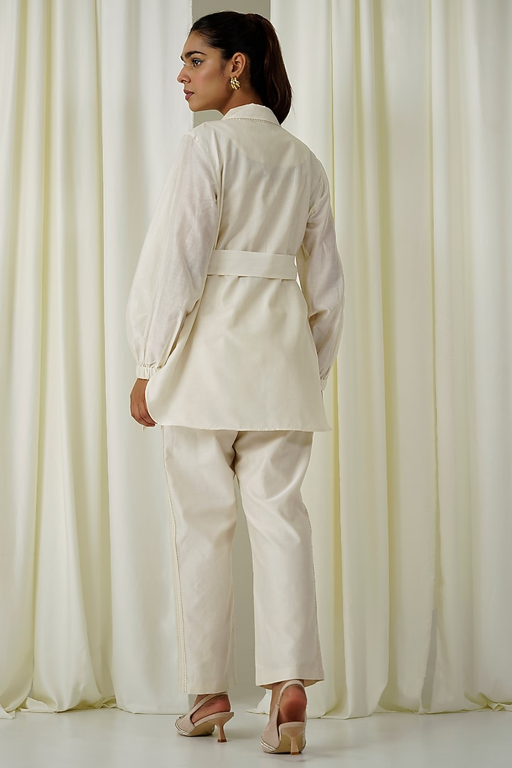 Ivory Chanderi Embroidered Blazer Set by Sakshi Khetterpal at Pernia's Pop Up Shop