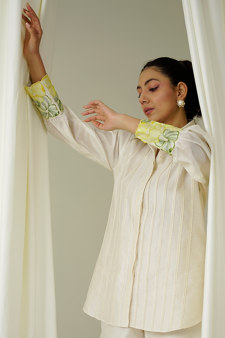 Ivory & Green Chanderi Embroidered Co-Ord Set by Sakshi Khetterpal at Pernia's Pop Up Shop