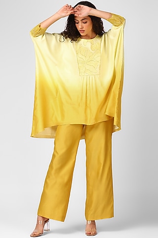 Sunshine Chanderi Embroidered Kaftan Set by Sakshi Khetterpal