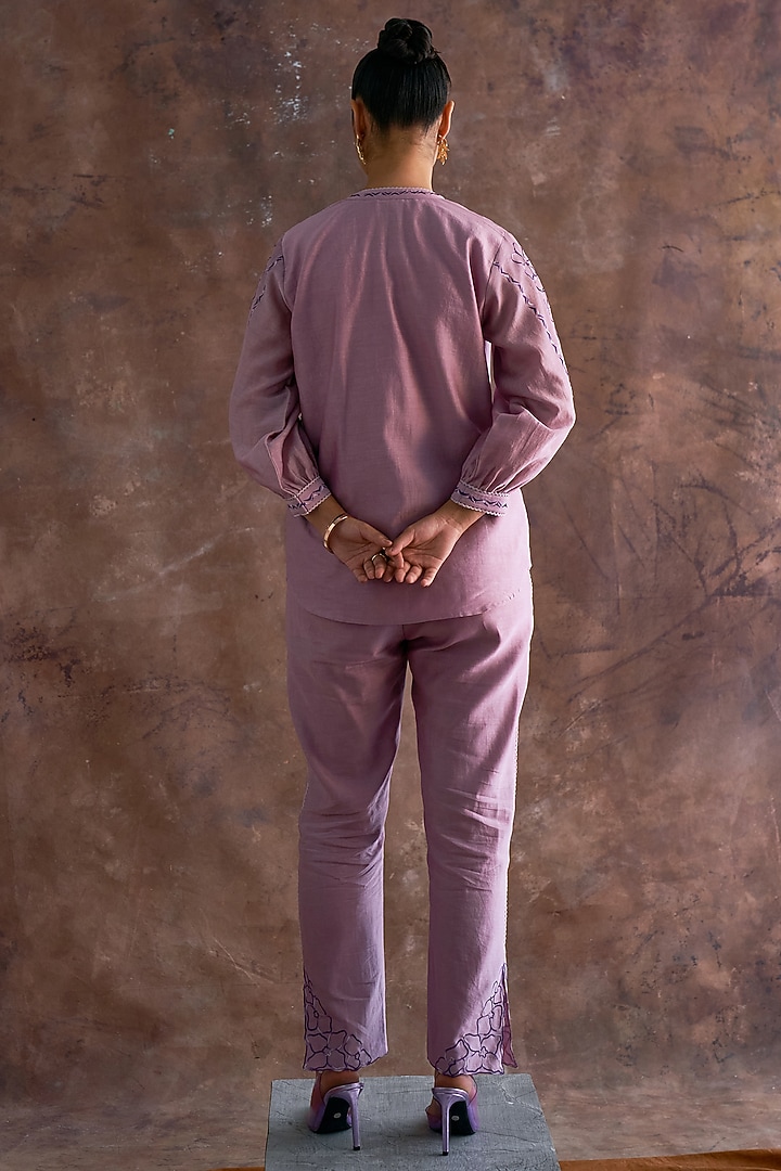 Smokey Grape Chanderi Embroidered Co-Ord Set by Sakshi Khetterpal at Pernia's Pop Up Shop