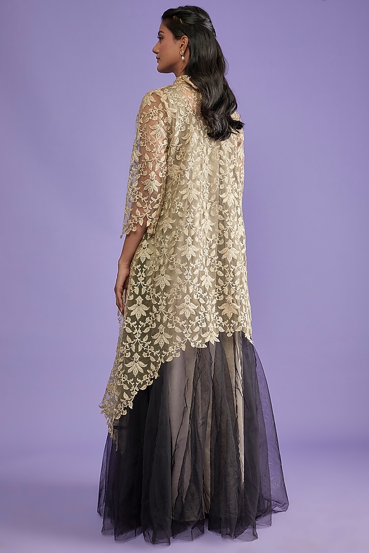 Gold & Black Embroidered Kurta Set by Sk'n at Pernia's Pop Up Shop