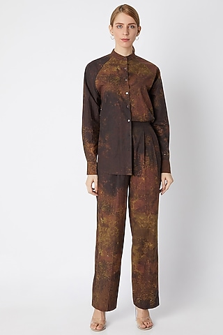 Brown Printed Shirt With  Chinese Collar by Saaksha & Kinni