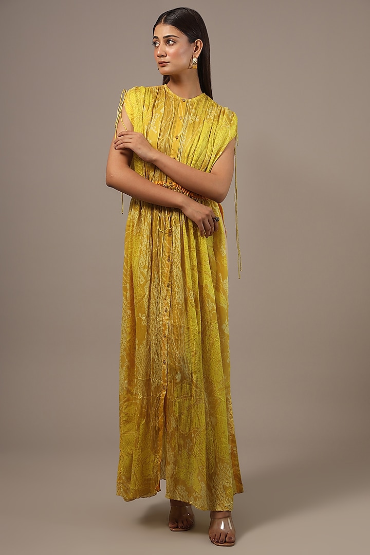 Yellow Cotton Silk Bandhani Printed Kaftan by Saaksha & Kinni at Pernia's Pop Up Shop