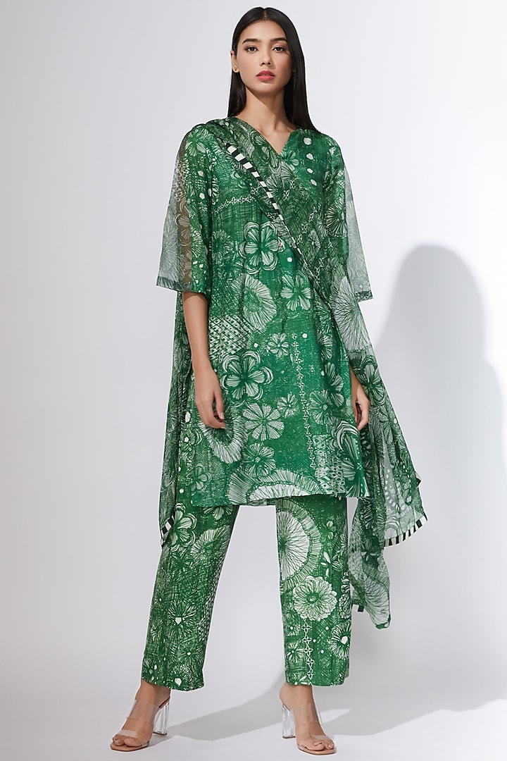 Green Floral Printed Trousers by Saaksha & Kinni