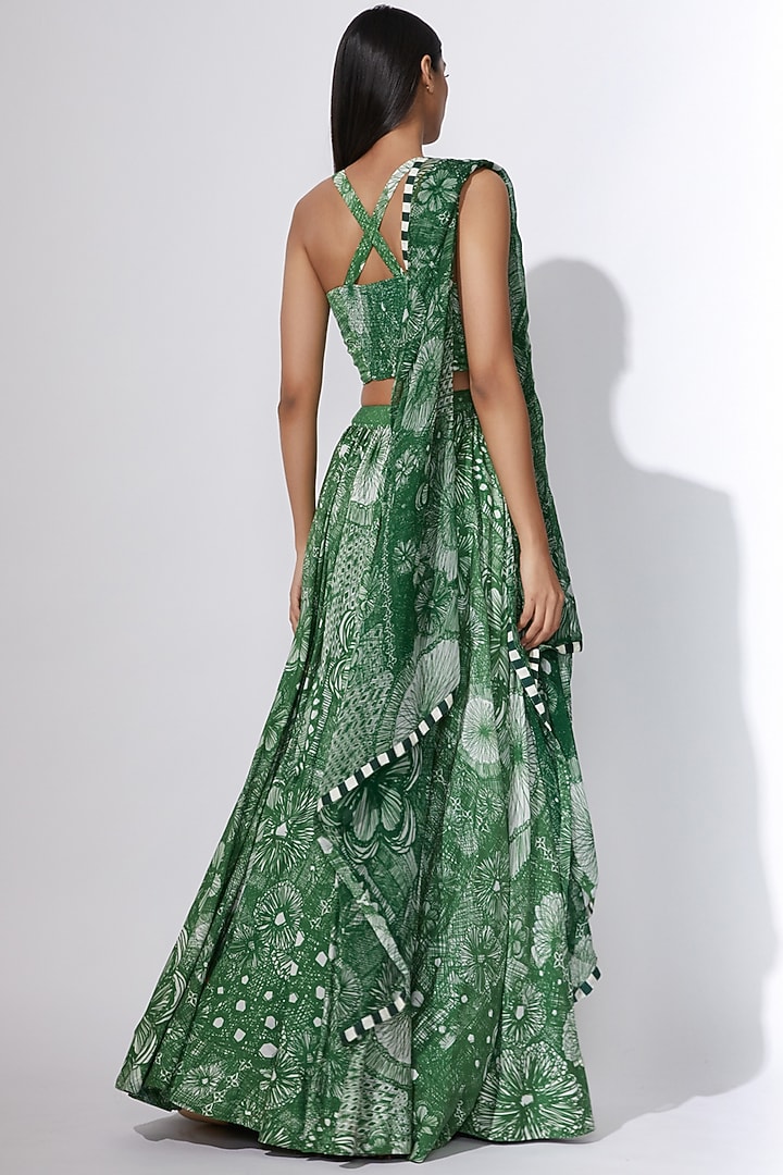 Green Printed Chiffon Dupatta by Saaksha & Kinni at Pernia's Pop Up Shop
