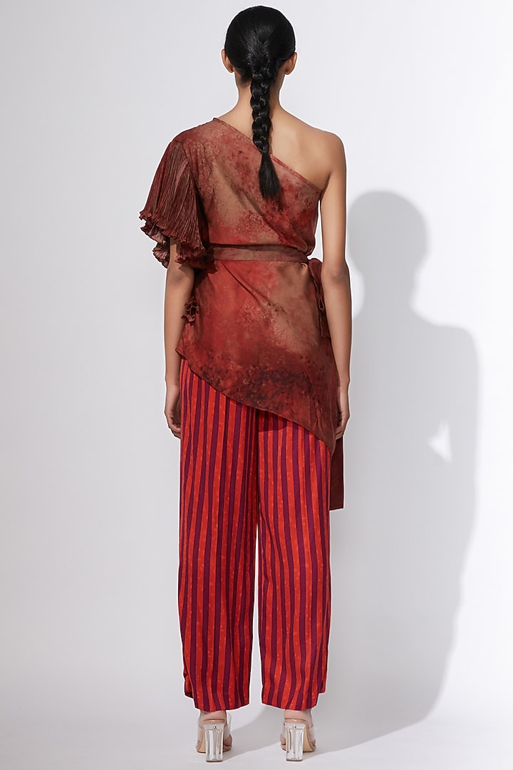 Maroon Printed Blouse by Saaksha & Kinni at Pernia's Pop Up Shop