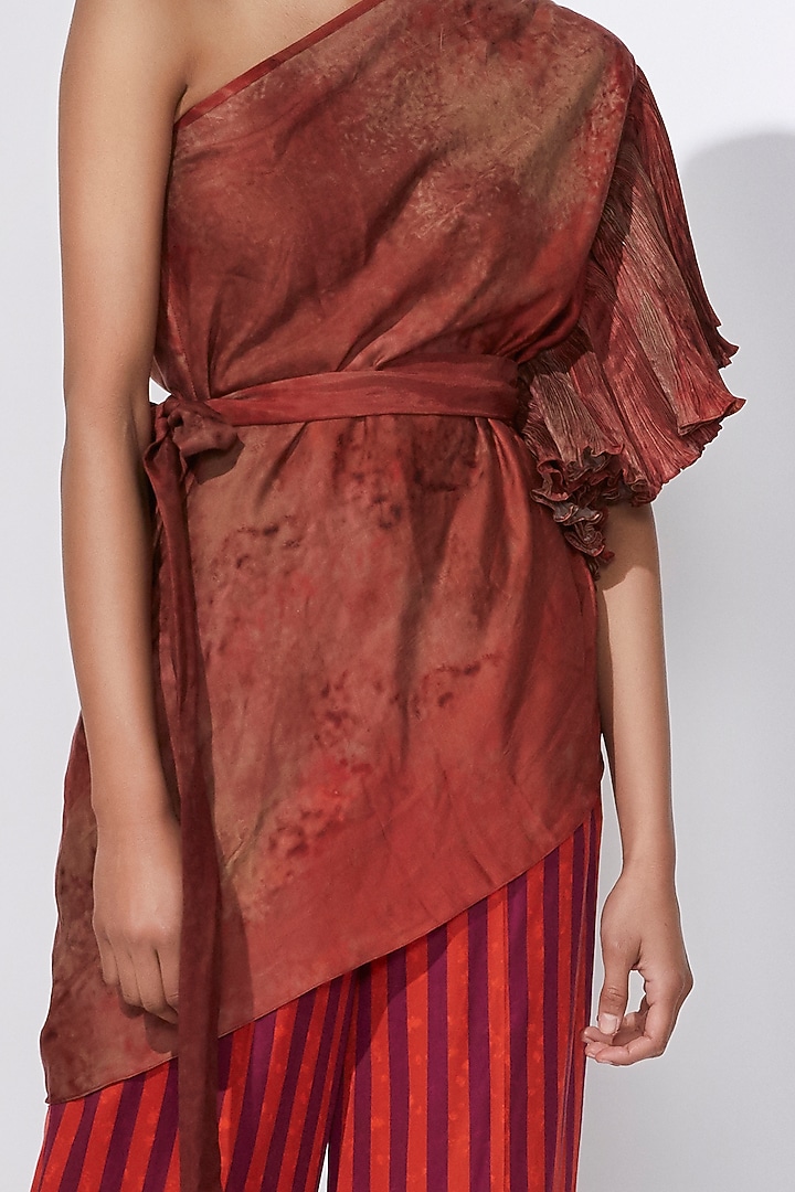 Maroon Printed Blouse by Saaksha & Kinni at Pernia's Pop Up Shop