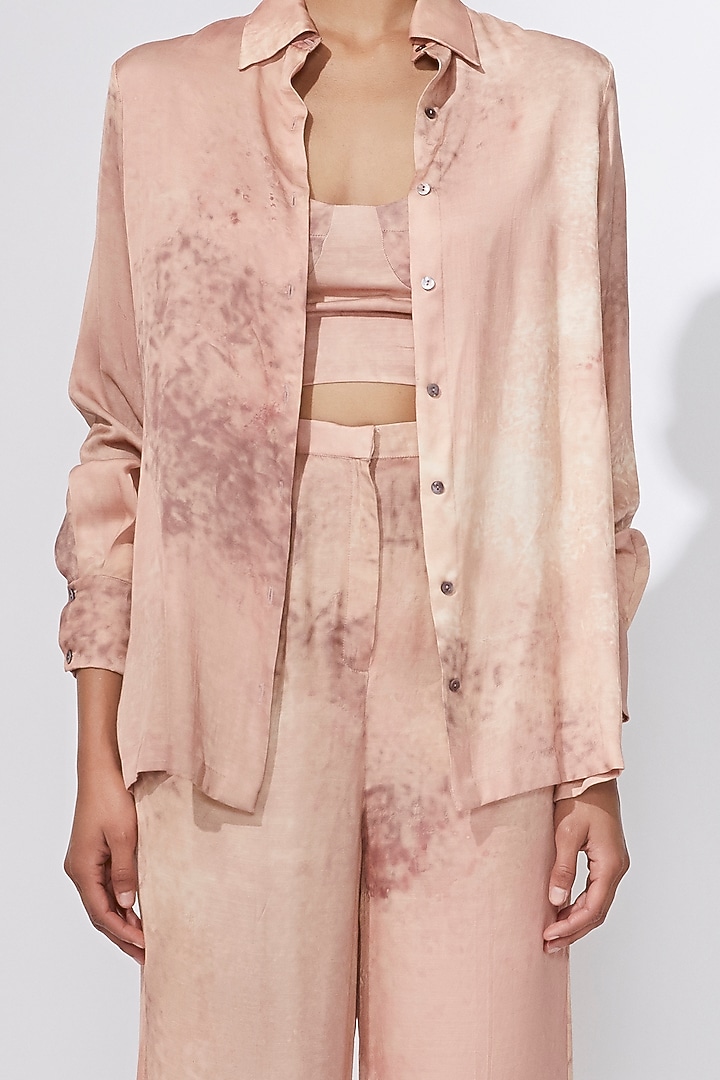 Peach Printed Collared Shirt by Saaksha & Kinni at Pernia's Pop Up Shop