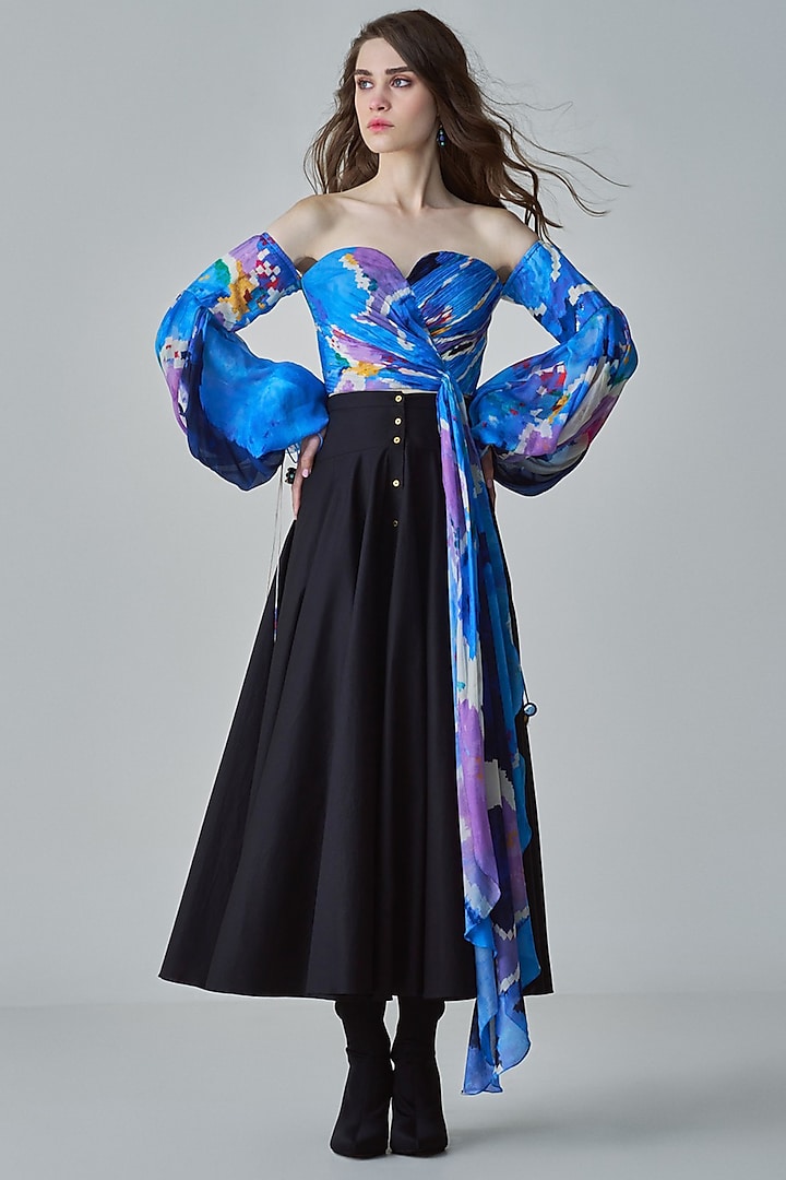 Black Poplin High-Waist Flared Skirt Set by Saaksha & Kinni at Pernia's Pop Up Shop