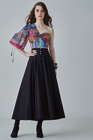 Black Poplin High-Waist Flared Skirt Set by Saaksha & Kinni