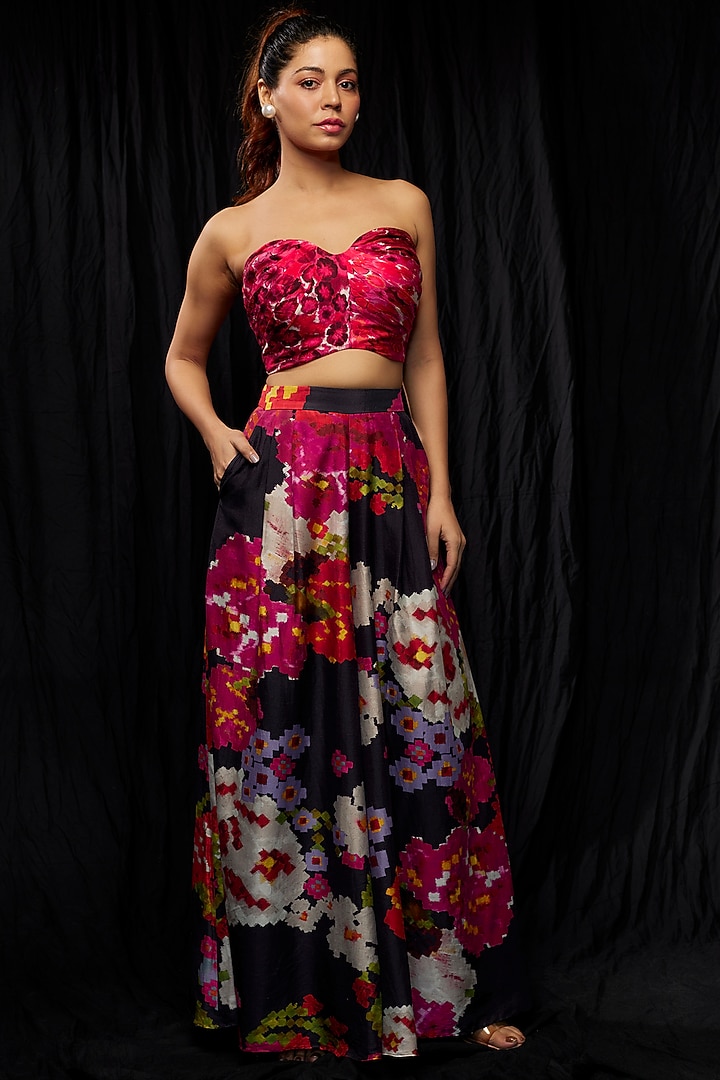 Pink Chiffon Floral Printed Bustier by Saaksha & Kinni at Pernia's Pop Up Shop