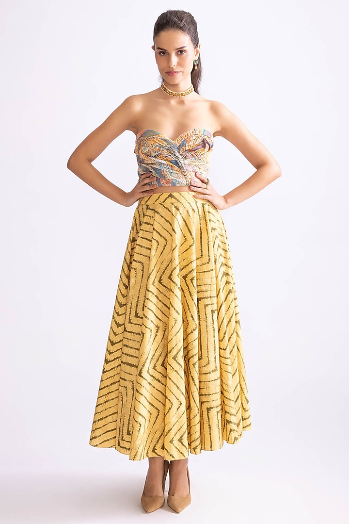 Yellow & Multi-Colored Cambric Zig-Zag Printed Flared Skirt Set by Saaksha & Kinni at Pernia's Pop Up Shop