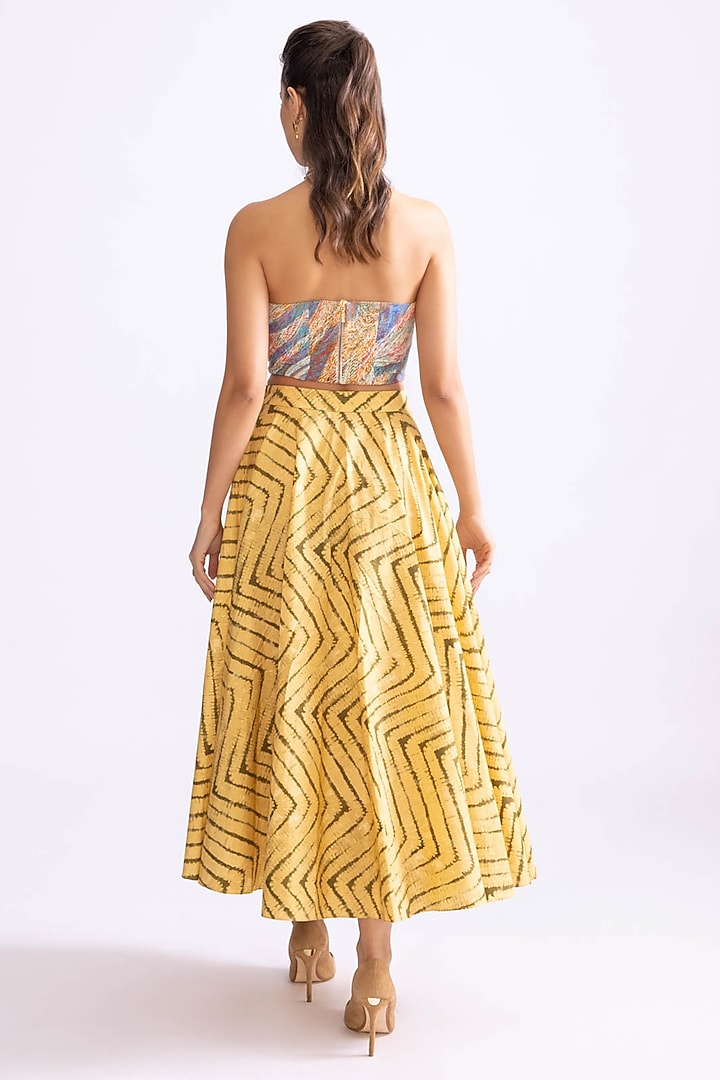 Yellow & Multi-Colored Cambric Zig-Zag Printed Flared Skirt Set by Saaksha & Kinni at Pernia's Pop Up Shop