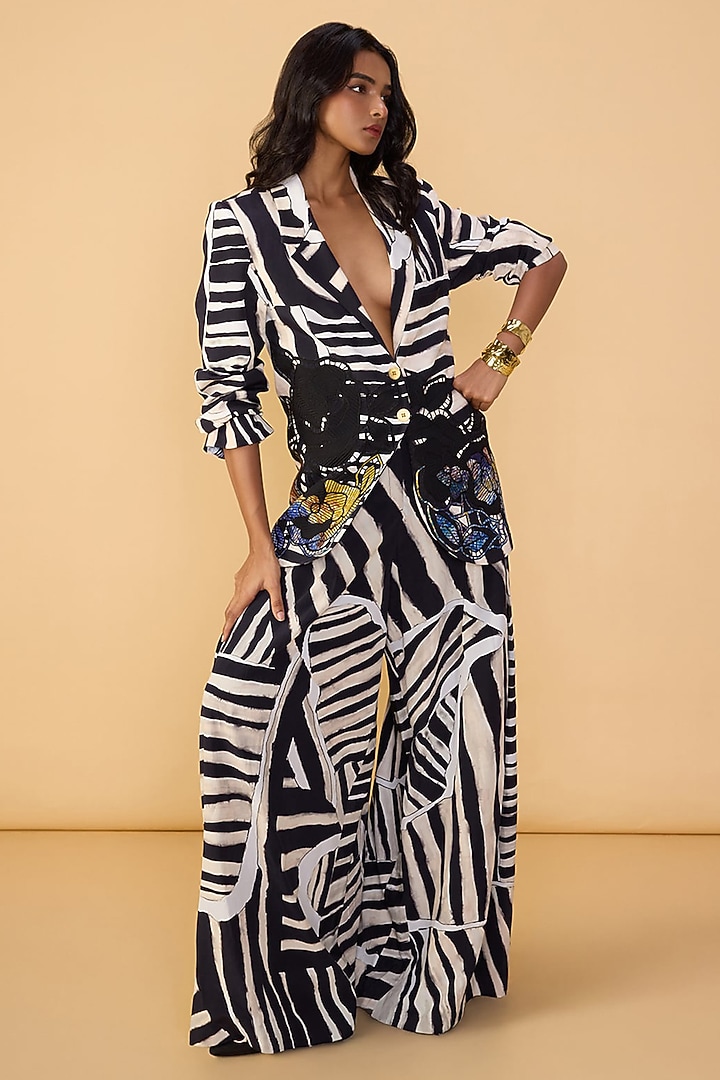 Black & White Crepe Abstract Stripe Printed Blazer Set by Saaksha & Kinni at Pernia's Pop Up Shop