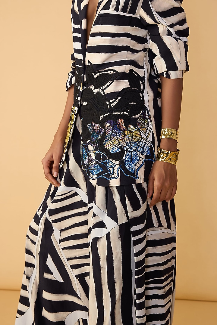 Black & White Crepe Abstract Stripe Printed Blazer Set by Saaksha & Kinni at Pernia's Pop Up Shop