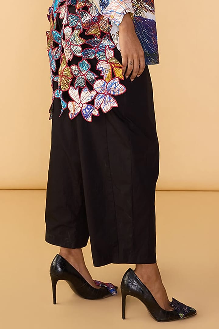 Multi-Colored Cambric Abstract Scribble Printed Co-Ord Set by Saaksha & Kinni at Pernia's Pop Up Shop