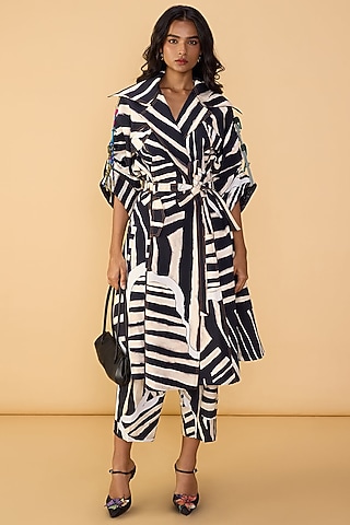 Black & White Crepe Abstract Stripe Printed Trench Coat Set by Saaksha & Kinni