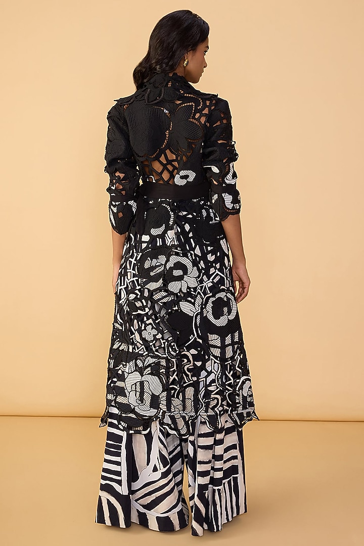 Black & White Poplin Abstract Stripe Printed Trench Coat Set by Saaksha & Kinni at Pernia's Pop Up Shop