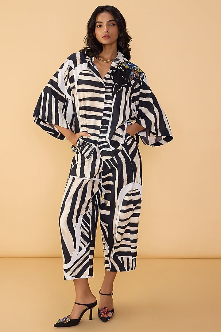 Black & White Cambric Abstract Stripe Printed Co-Ord Set by Saaksha & Kinni at Pernia's Pop Up Shop