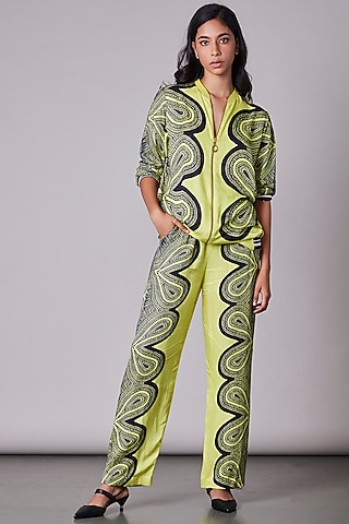 Yellow Printed Zipper Jacket by Saaksha & Kinni