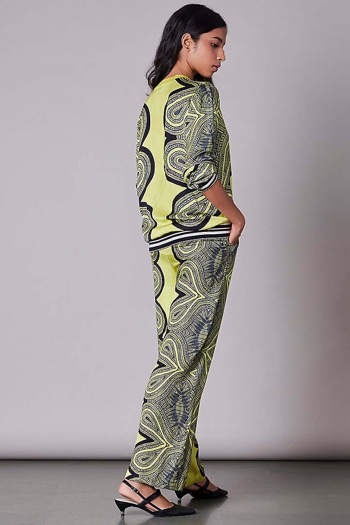Yellow Printed Zipper Jacket by Saaksha & Kinni at Pernia's Pop Up Shop