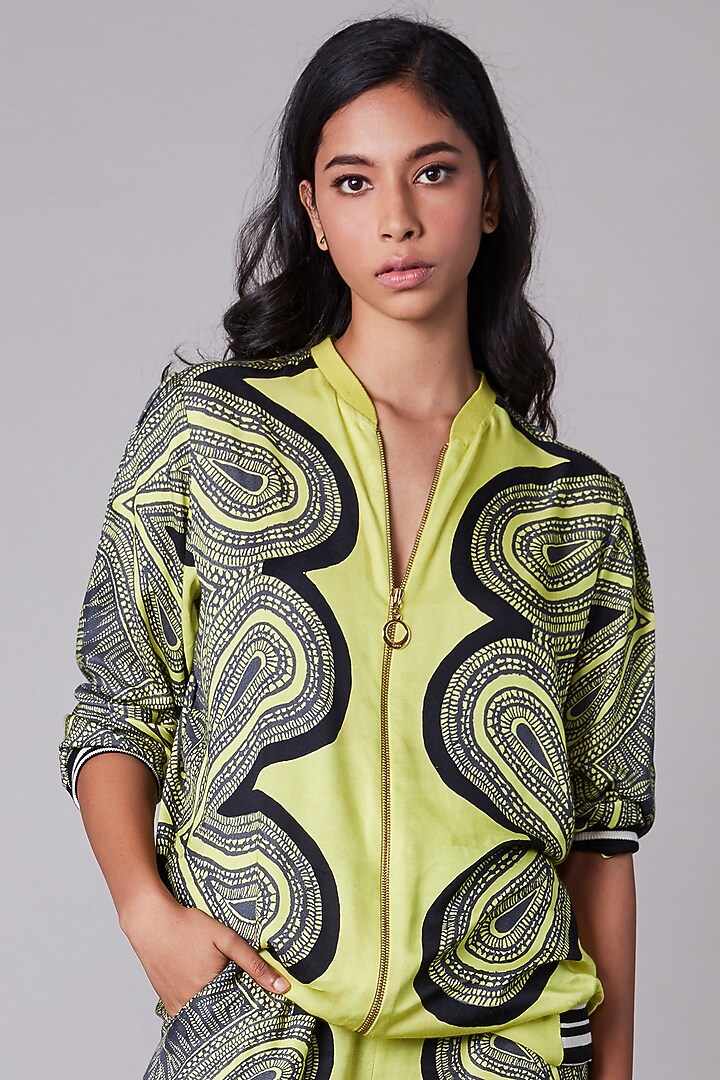 Yellow Printed Zipper Jacket by Saaksha & Kinni at Pernia's Pop Up Shop