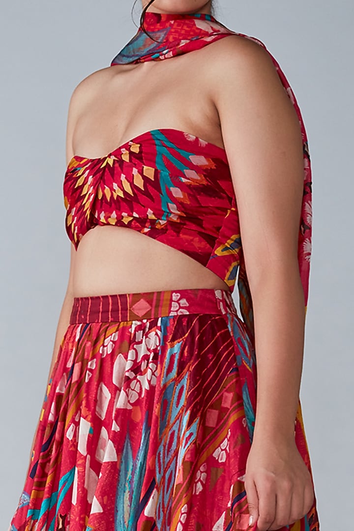 Pink Printed Wedding Lehenga Set by Saaksha & Kinni at Pernia's Pop Up Shop