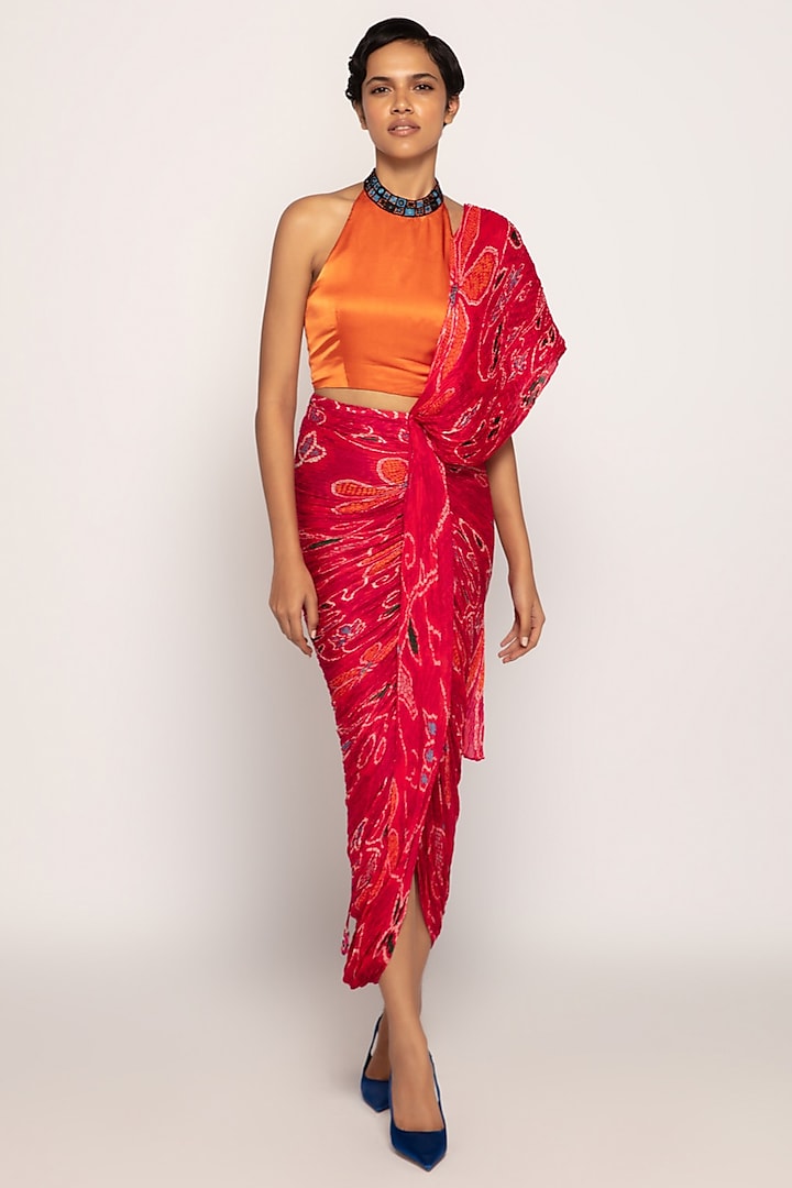 Orange Georgette & Sequins Georgette Hand-Painted Floral Digital Printed Wedding Saree Set by Saaksha & Kinni at Pernia's Pop Up Shop