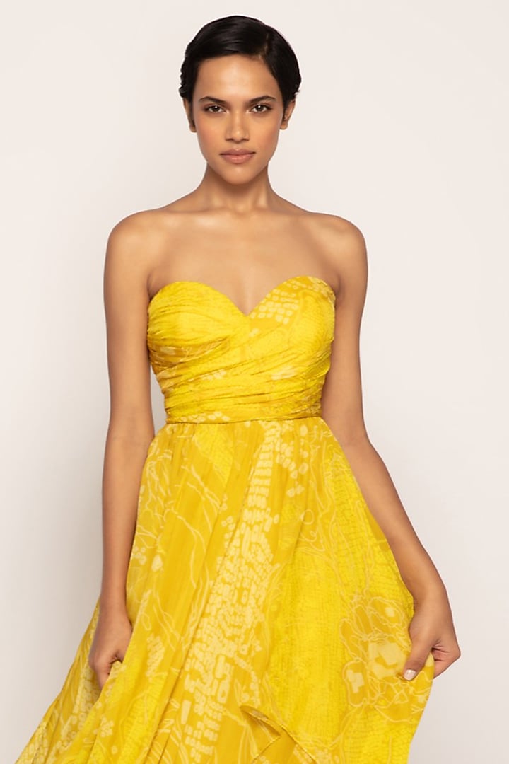 Yellow Chiffon Bandhani Printed Engagement Gown by Saaksha & Kinni at Pernia's Pop Up Shop