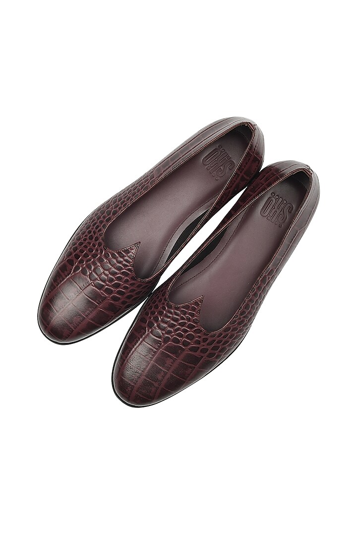 Burgundy Leather Textured Mojdi by SKO Men at Pernia's Pop Up Shop