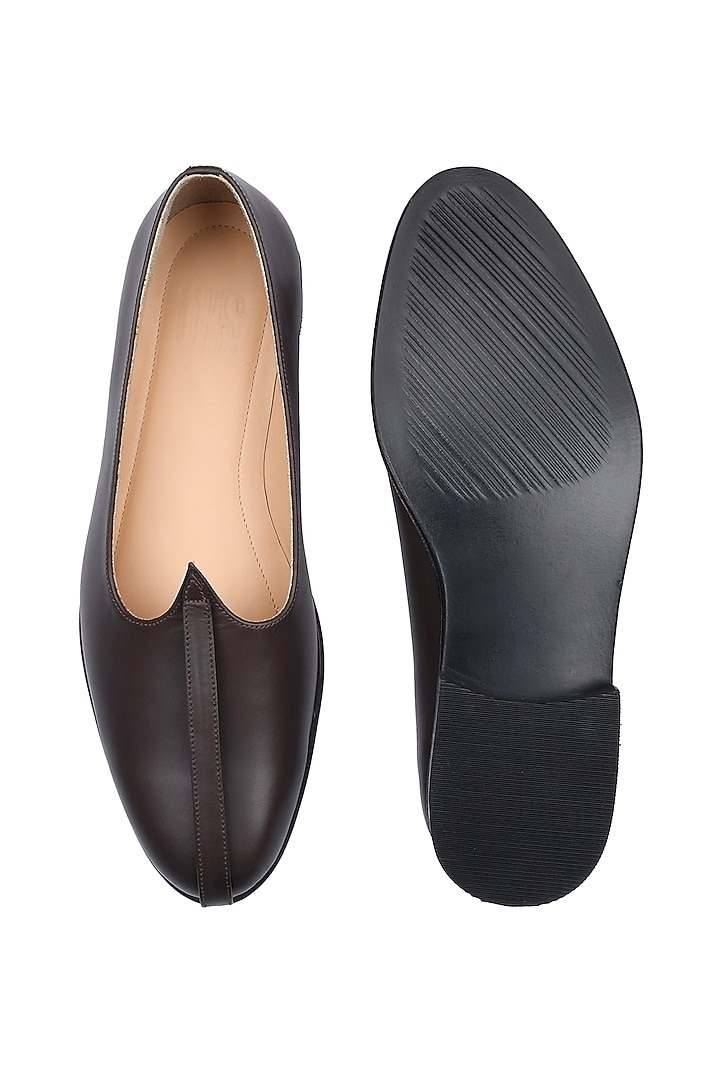 Brown Leather Ethnic Mojdi by SKO Men at Pernia's Pop Up Shop 2025