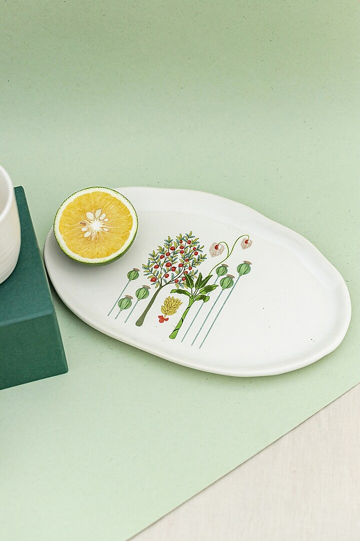White Ceramic Handcrafted Platter Set by Sukoon