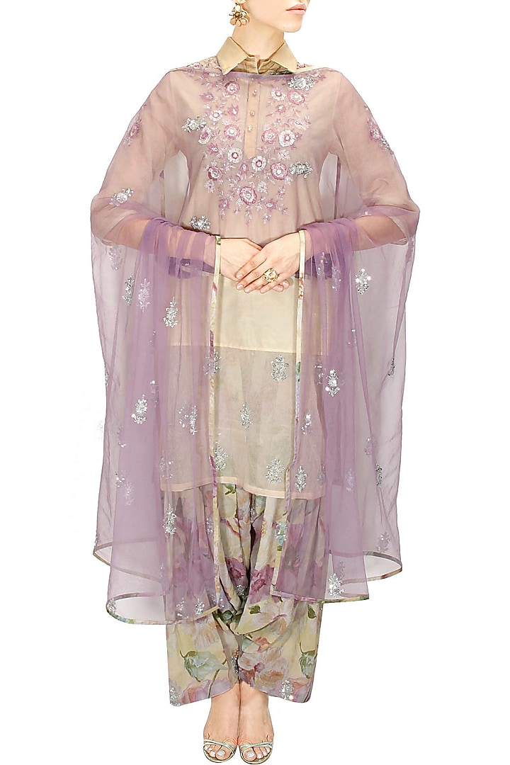 Ivory embroidered kurta set available only at Pernia's Pop-Up Shop.