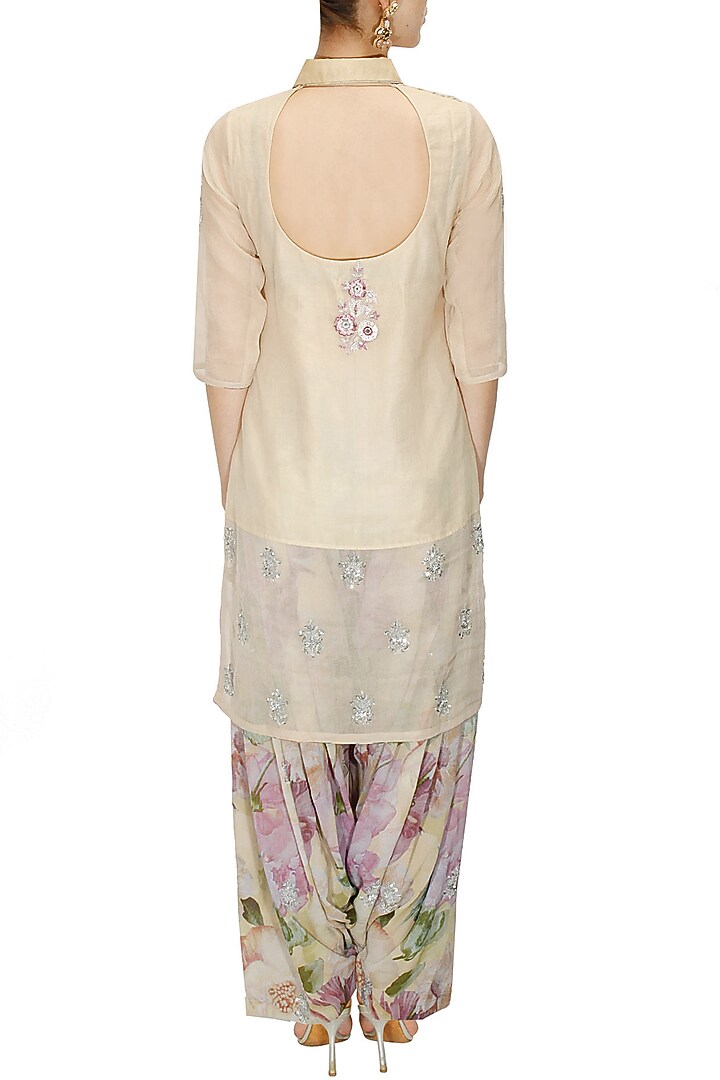 Ivory embroidered kurta set available only at Pernia's Pop-Up Shop.