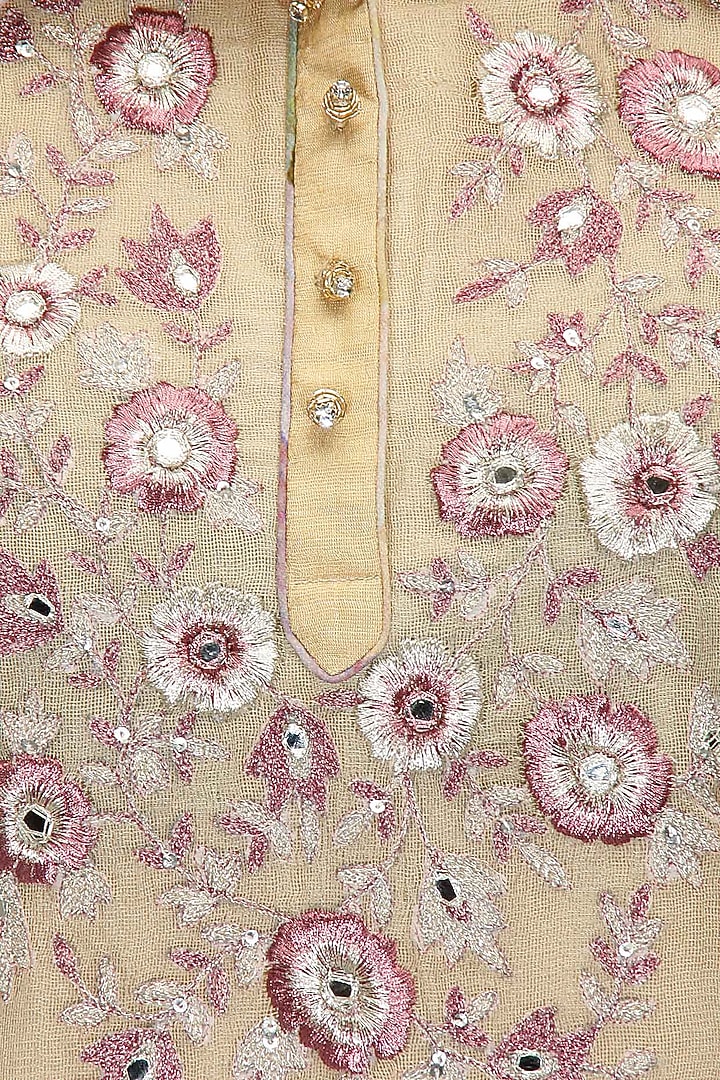 Ivory embroidered kurta set available only at Pernia's Pop-Up Shop.