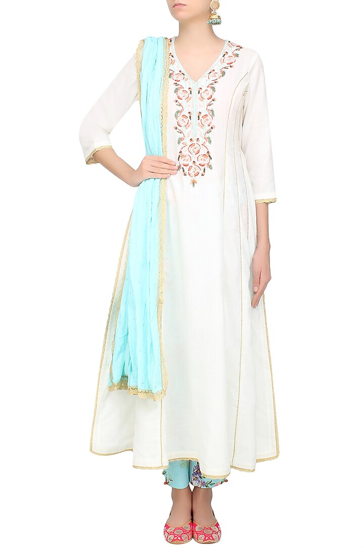 White rosette embroidered kalidaar kurta with floral pants available only at Pernia's Pop Up Shop.
