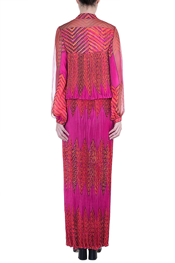 Pink Leheriya Printed Blouse by Saaksha & Kinni at Pernia's Pop Up Shop