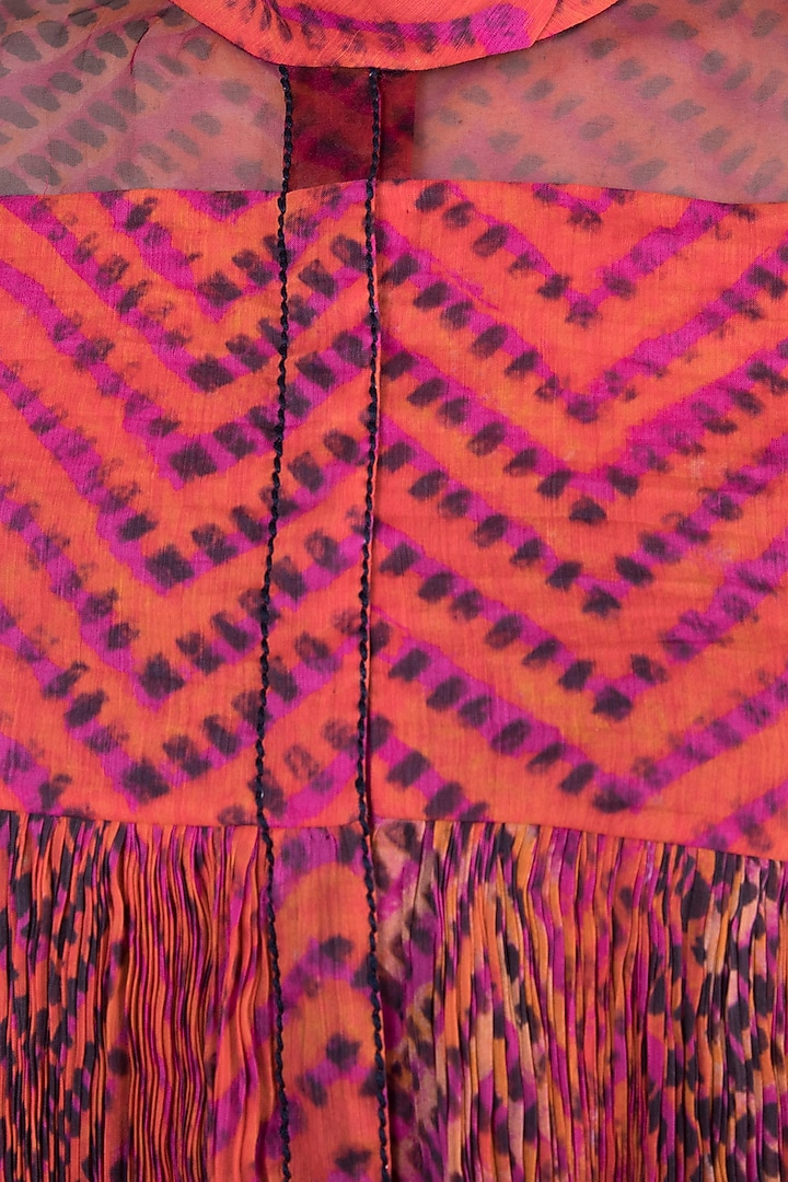Pink Leheriya Printed Blouse by Saaksha & Kinni at Pernia's Pop Up Shop