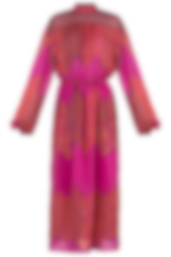 Pink Leheriya Printed Maxi Dress With Belt by Saaksha & Kinni