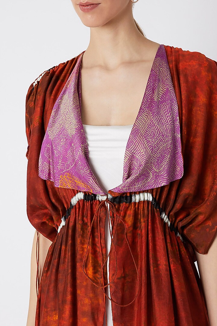Red Printed & Reversible Kaftan With Belt by Saaksha & Kinni at Pernia's Pop Up Shop