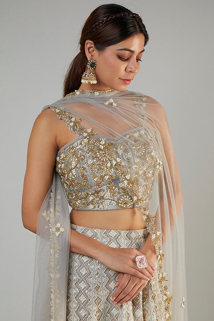 Silver Pure Georgette Hand & Machine Embroidered Lucknowi Wedding Lehenga Set by Sole Affair at Pernia's Pop Up Shop