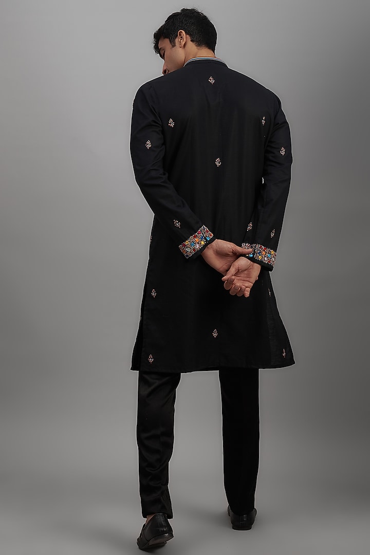 Black Silk Cotton Embroidered Kurta Set by SUHAIL HAFEEZ at Pernia's Pop Up Shop