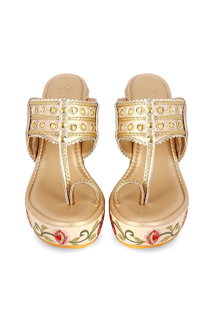 Cream Hand Embroidered Kolhapuri Wedges by Sole House at Pernia's Pop Up Shop