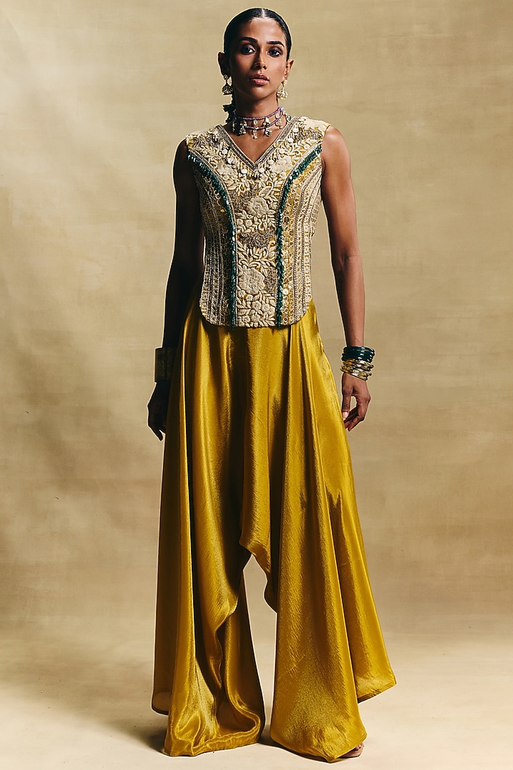 Mustard Chanderi Embroidered Cape Set by Sonam Luthria at Pernia's Pop Up Shop