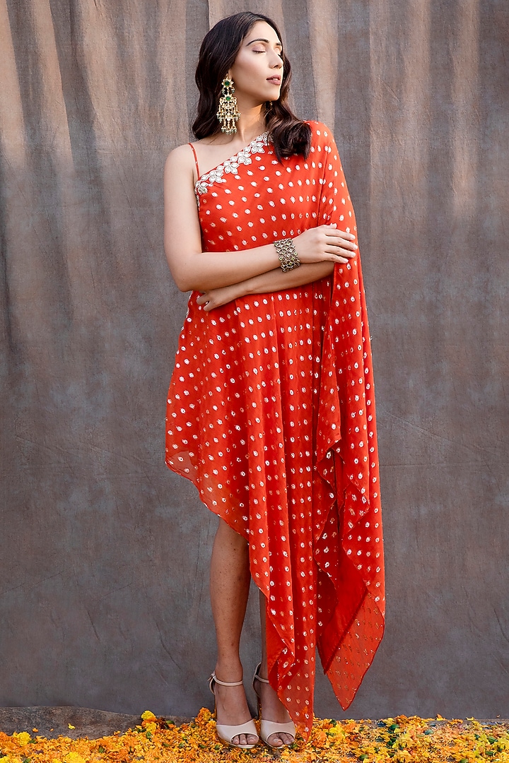 Rust Orange Embroidered Tunic by Silky Bindra at Pernia's Pop Up Shop